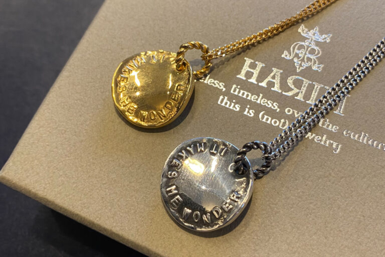 HARIM “芸術性の高いコインネックレス “