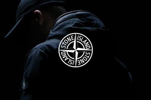 STONE ISLAND  “NYLON METAL IN ECONYL CAP”