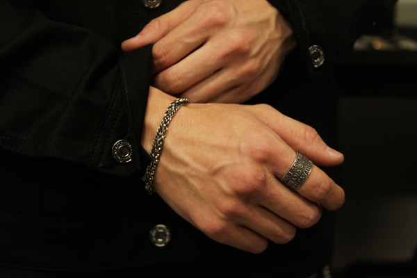 HARIM ギフトオススメ② “INTELLECTUAL CHAIN BRACE”