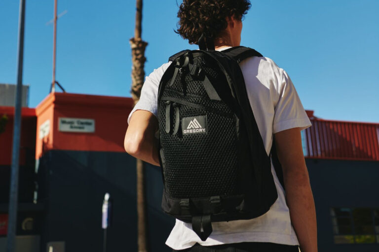 GREGORY ” DAY AND A HALF PACK 33L “