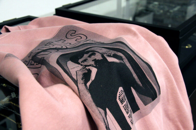 NUDIE JEANS “LASSE ISSUE 2 SWEAT FLEECE “