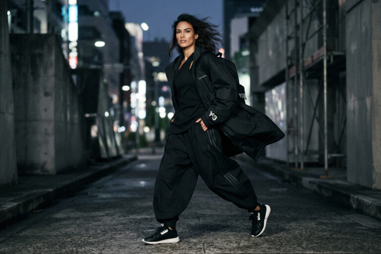 Y-3 “リラックスシルエットが魅力のスウティングカフドパンツ”