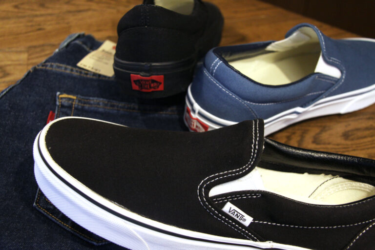 VANS 再入荷商品 “CLASSIC SLIP ON”