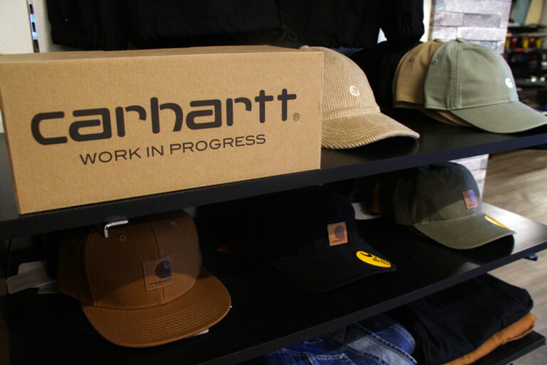 CARHARTT WORK IN PROGRESS  “5パネル BACKLEY CAP”