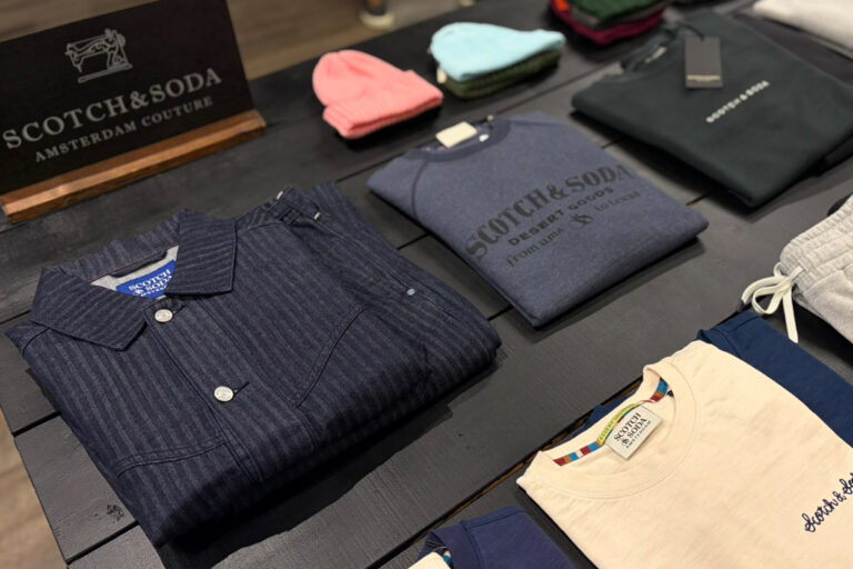 SCOTCH＆SODA “ヴィンテージライクなスウェット  “